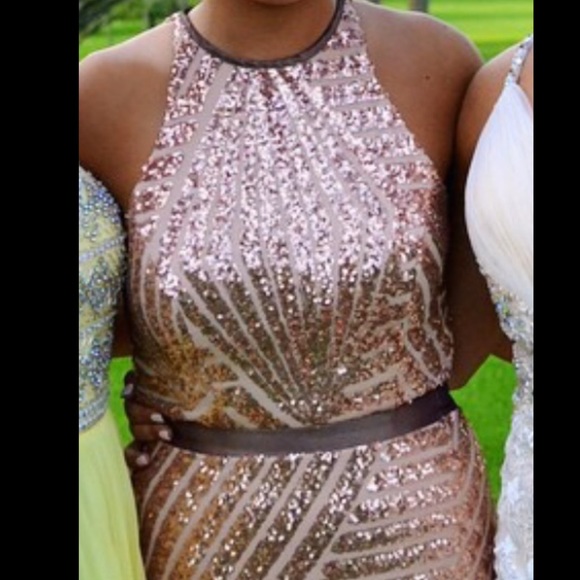 Prom dress - Picture 2 of 2